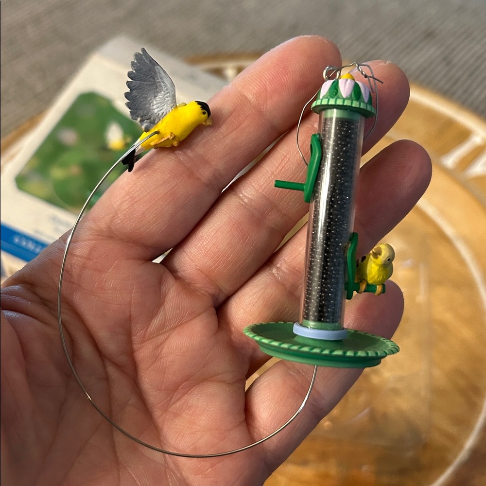 ❌LAST CALL❌ Hallmark Christmas tree ornament American goldfinch - Picture 6 of 7